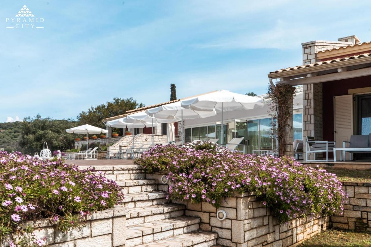 Luxury Villa Aphrodite Agios Spyridon  エクステリア 写真